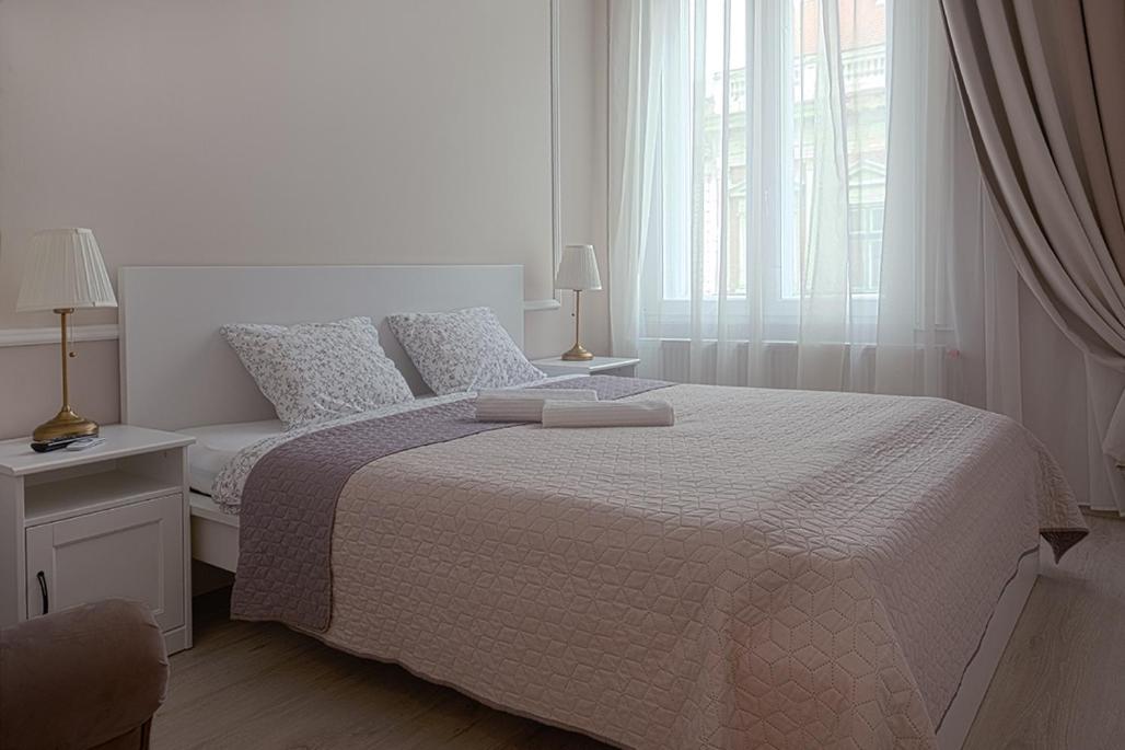 Hemnes2 Apartman Appartement Kaposvár Buitenkant foto